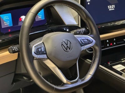 2024 Volkswagen Atlas Cross Sport 2.0T SE w/Technology