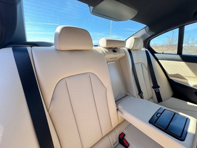 2024 BMW 3 Series 330i xDrive