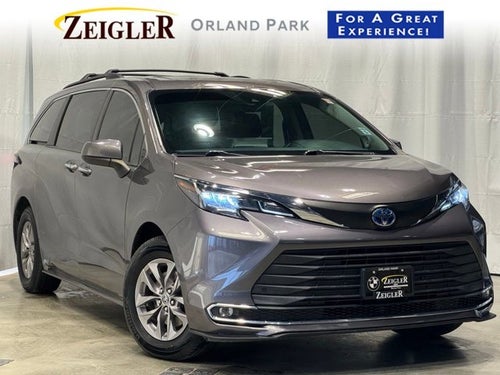 2021 Toyota Sienna XLE