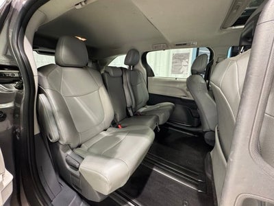 2021 Toyota Sienna XLE