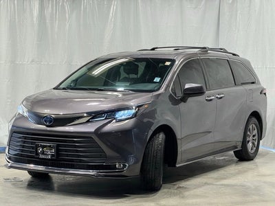 2021 Toyota Sienna XLE