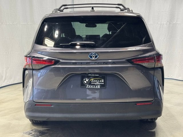 2021 Toyota Sienna XLE