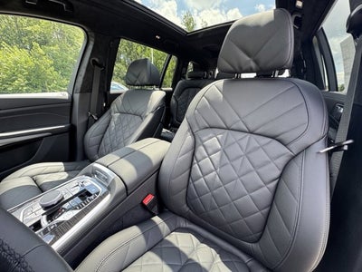 2026 BMW X7 xDrive40i