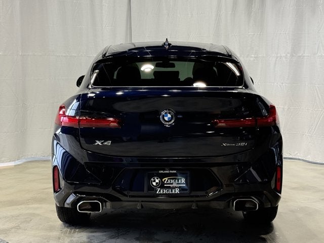 2023 BMW X4 xDrive30i