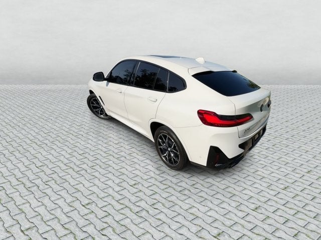 2024 BMW X4 xDrive30i