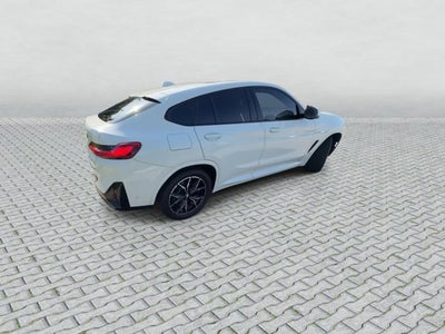 2024 BMW X4 xDrive30i