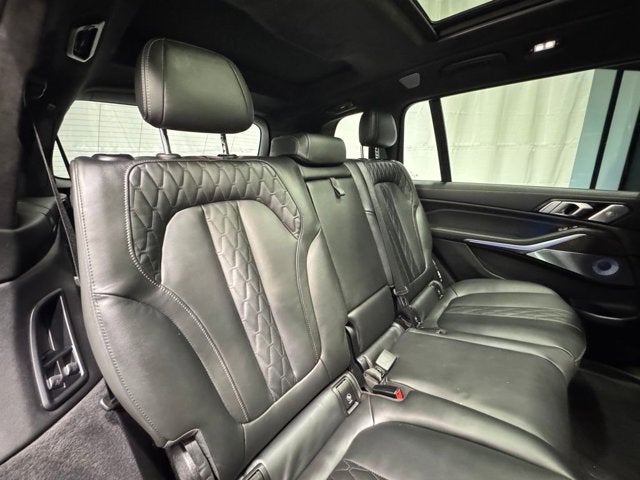 2025 BMW X7 M60i