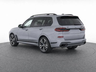 2027 BMW X7 M60i