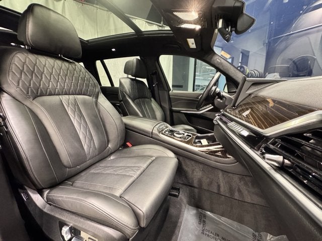 2024 BMW X7 M60i