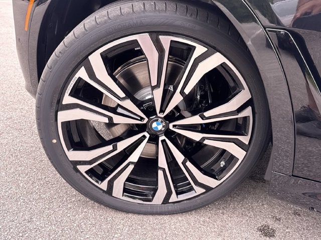 2027 BMW X7 M60i