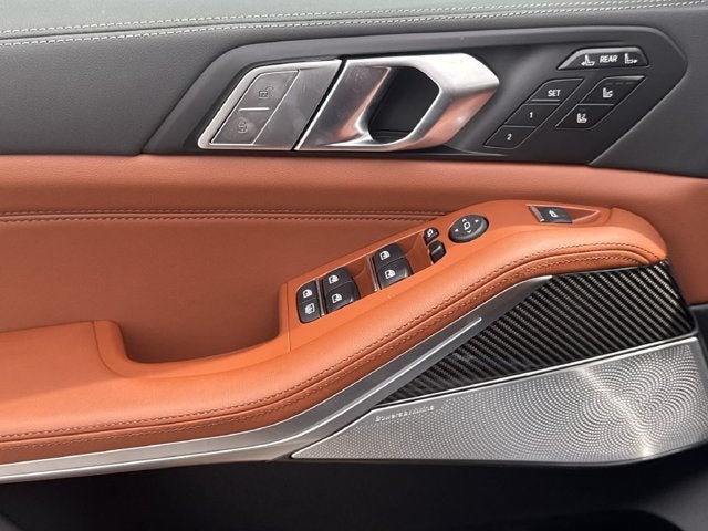 2027 BMW X7 M60i