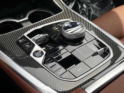 2027 BMW X7 M60i