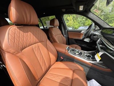 2027 BMW X7 M60i