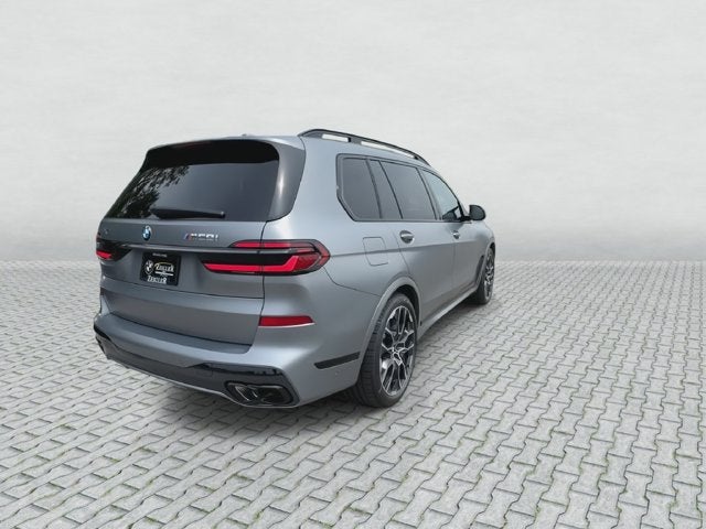 2027 BMW X7 M60i