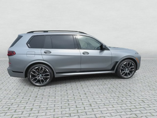 2027 BMW X7 M60i