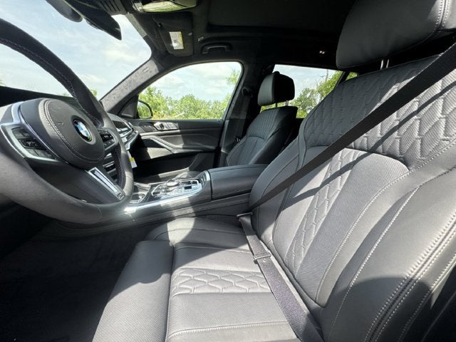 2027 BMW X7 M60i