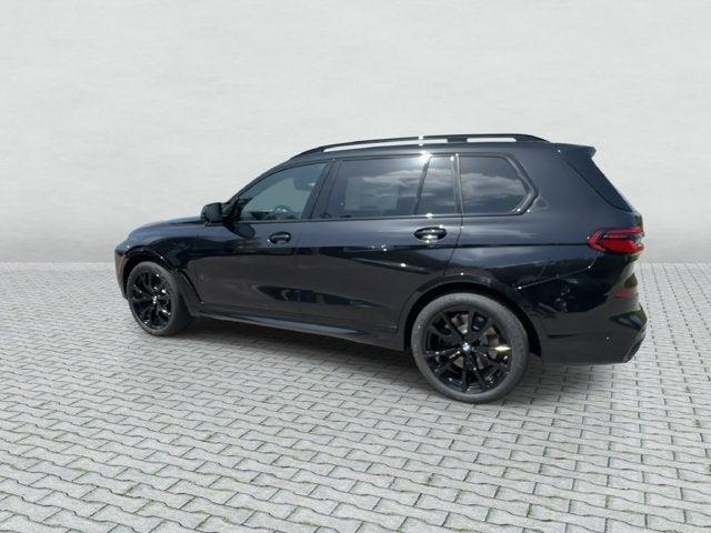 2027 BMW X7 M60i
