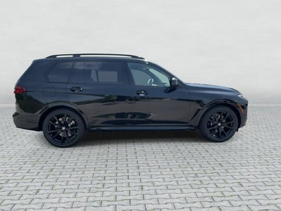 2027 BMW X7 M60i