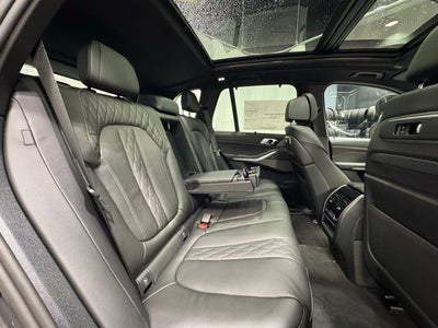 2026 BMW X5 M60i