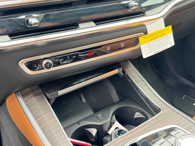 2026 BMW X5 M60i