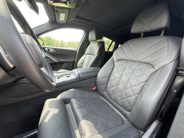 2025 BMW X6 xDrive40i