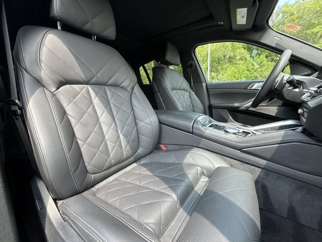2025 BMW X6 xDrive40i