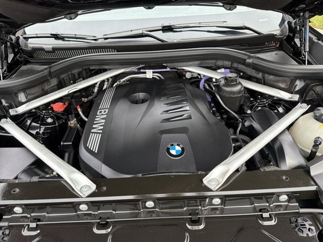 2025 BMW X6 xDrive40i