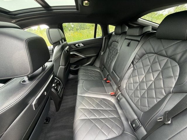2025 BMW X6 xDrive40i