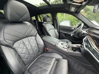 2025 BMW X6 xDrive40i
