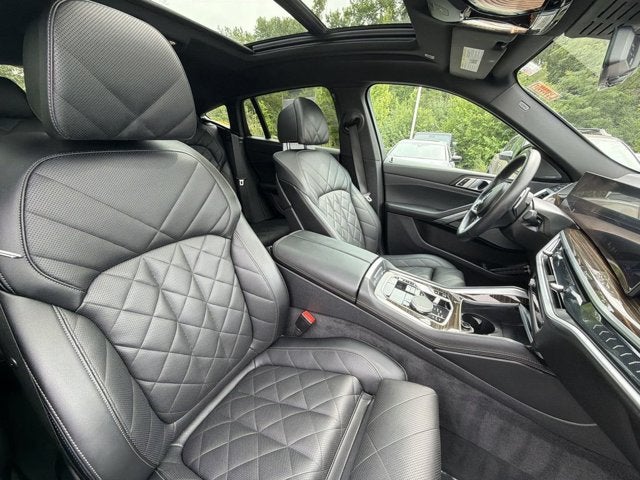 2025 BMW X6 xDrive40i