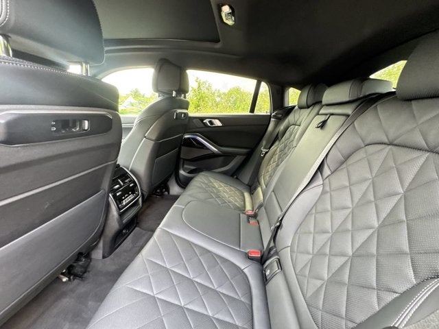 2025 BMW X6 xDrive40i