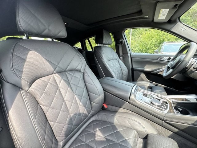 2025 BMW X6 xDrive40i