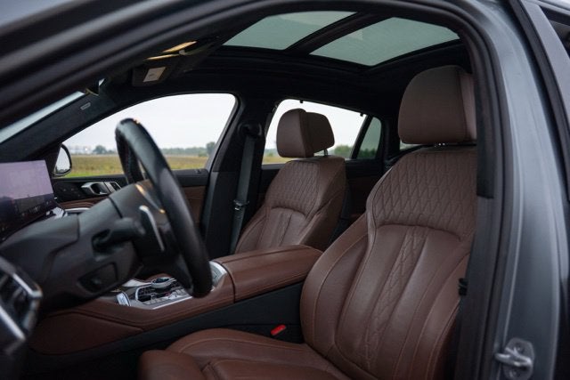 2025 BMW X6 M60i