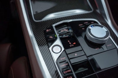 2025 BMW X6 M60i