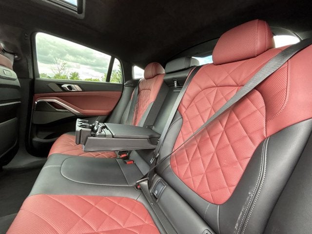 2024 BMW X6 M60i
