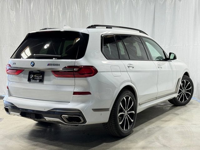 2022 BMW X7 M50i