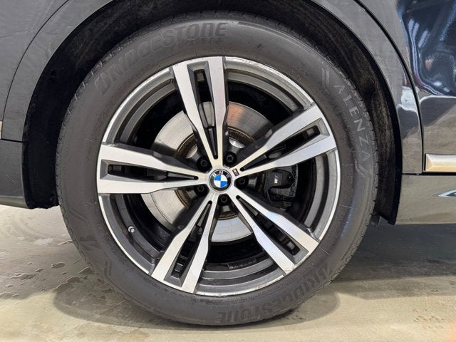 2022 BMW X7 M50i