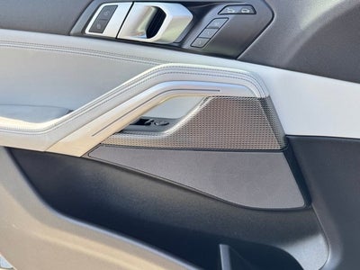 2023 BMW X6 xDrive40i