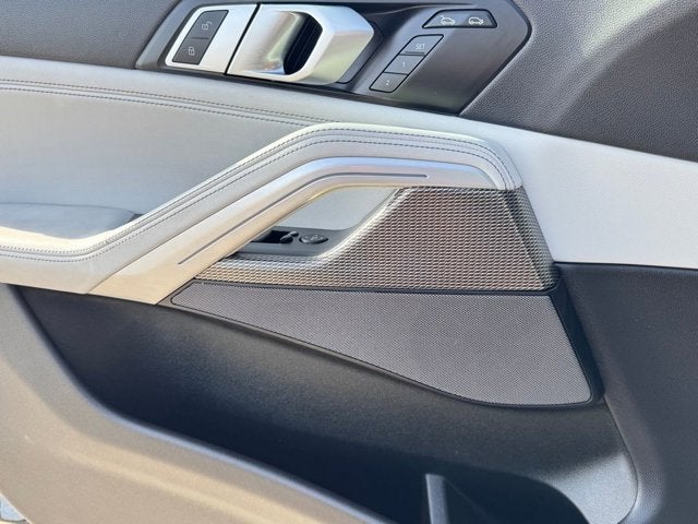 2023 BMW X6 xDrive40i