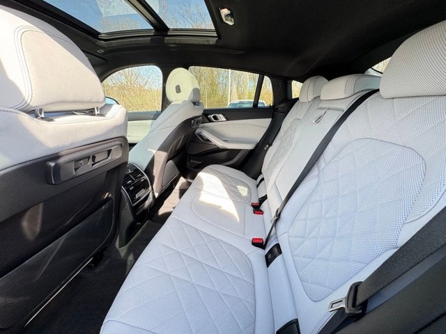 2023 BMW X6 xDrive40i