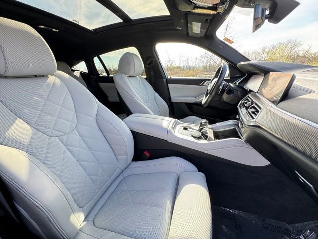2023 BMW X6 xDrive40i