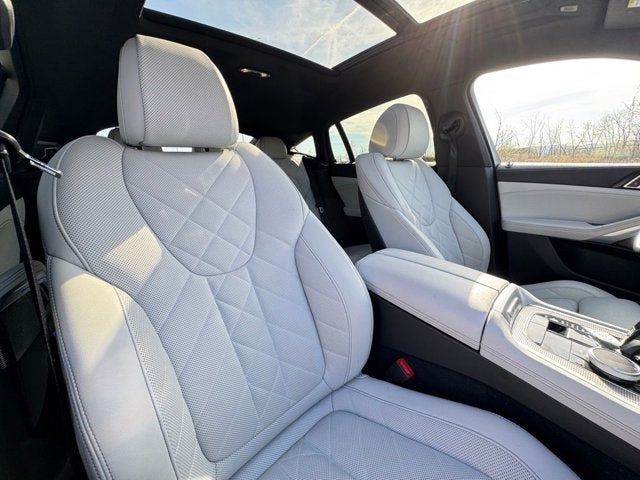 2023 BMW X6 xDrive40i