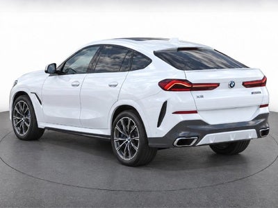 2022 BMW X6 M50i