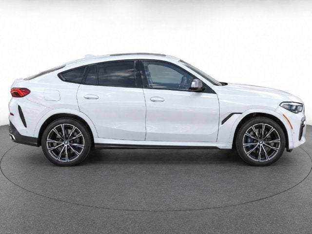 2022 BMW X6 M50i