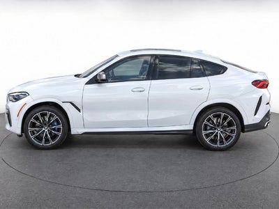 2022 BMW X6 M50i