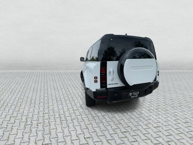2024 Land Rover Defender X-Dynamic SE