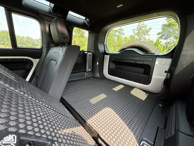 2024 Land Rover Defender S