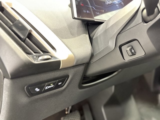 2025 BMW iX xDrive50