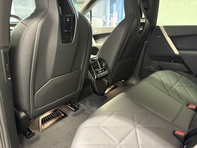 2025 BMW iX xDrive50