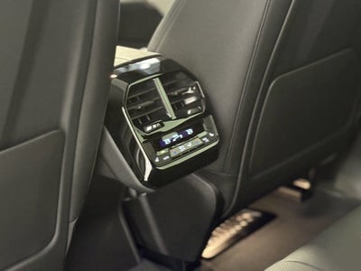 2025 BMW iX xDrive50